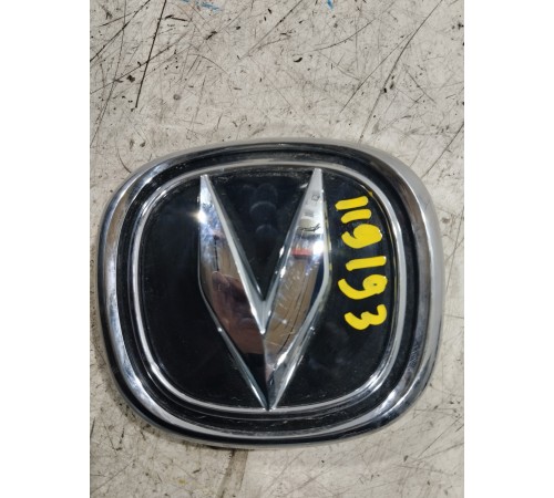 Эмблема задняя