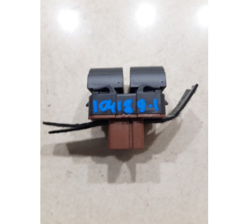 Кнопки стеклоподъемника передние левые