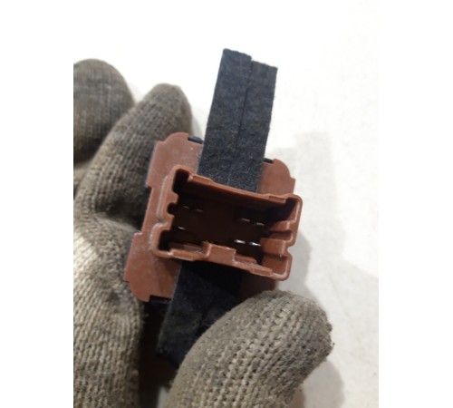 Кнопки стеклоподъемника передние левые