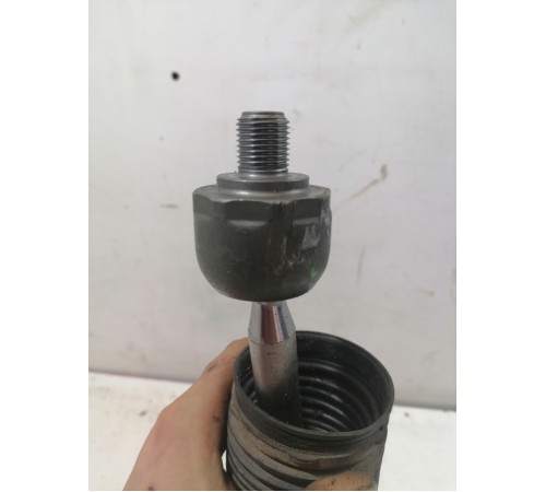 Рулевая тяга с наконечником правая