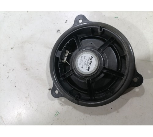 динамик двери задний