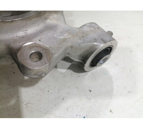 Кулак поворотный задний правый 