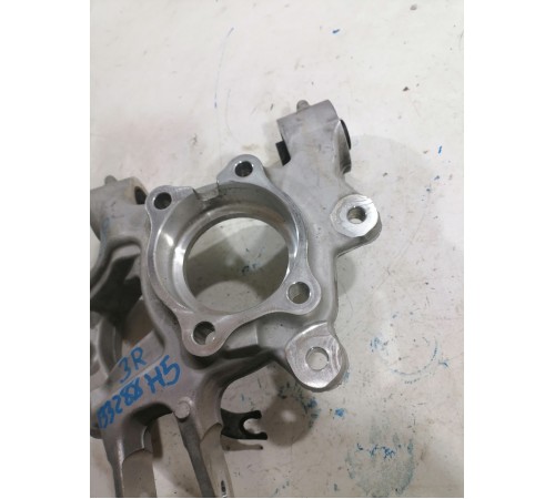 Кулак поворотный задний правый 