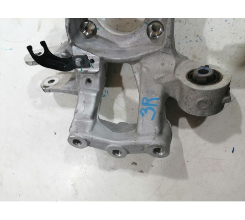 Кулак поворотный задний правый 