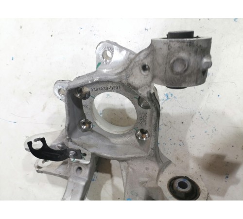 Кулак поворотный задний правый 