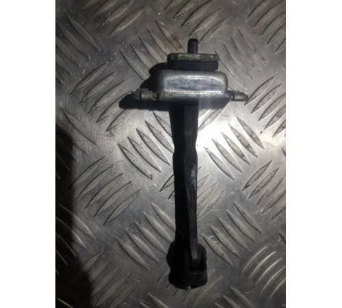 Ограничитель двери задн. прав.