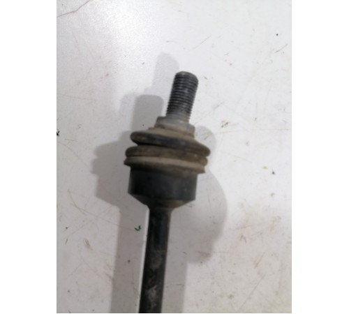 Стойка стабилизатора задняя 