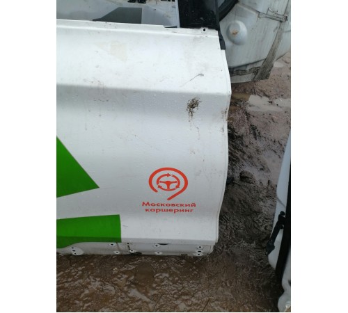 Дверь задняя правая