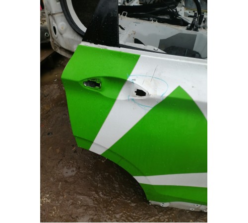 Дверь задняя правая