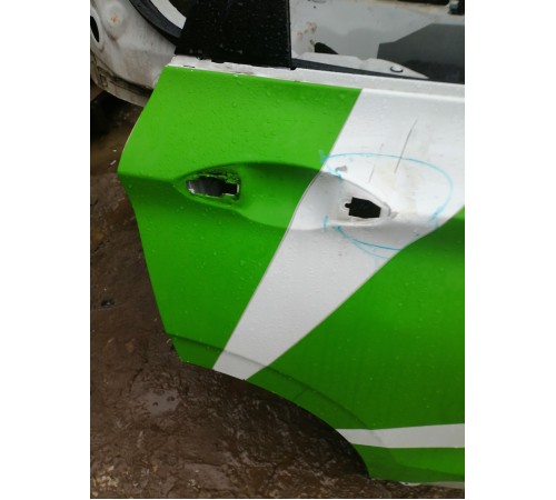 Дверь задняя правая