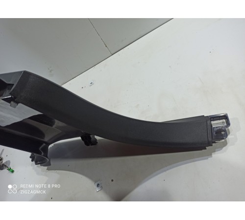 Обшивка центральной стойки(нижняя правая)