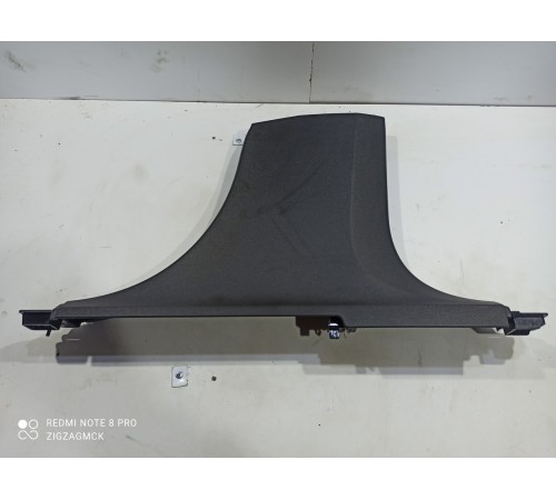 Обшивка центральной стойки(нижняя правая)