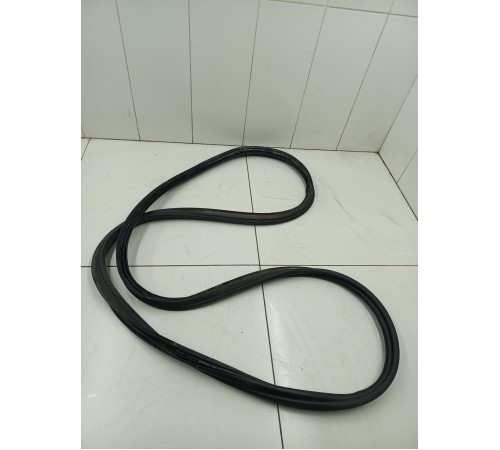 Уплотнитель багажника