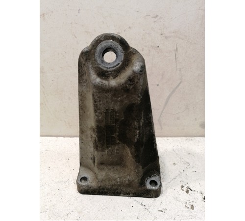 Опора двигателя правая