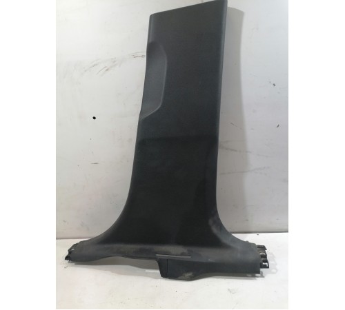 Обшивка центральной стойки правая нижняя