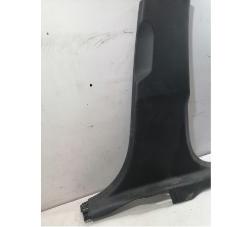 Обшивка центральной стойки правая нижняя