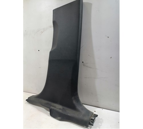 Обшивка центральной стойки правая нижняя