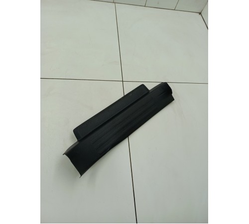 Накладка порога задняя левая