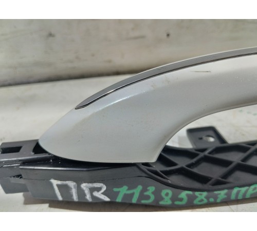 Ручка двери передняя правая внешняя