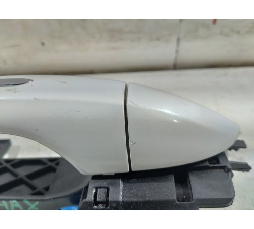 Ручка двери передняя правая внешняя