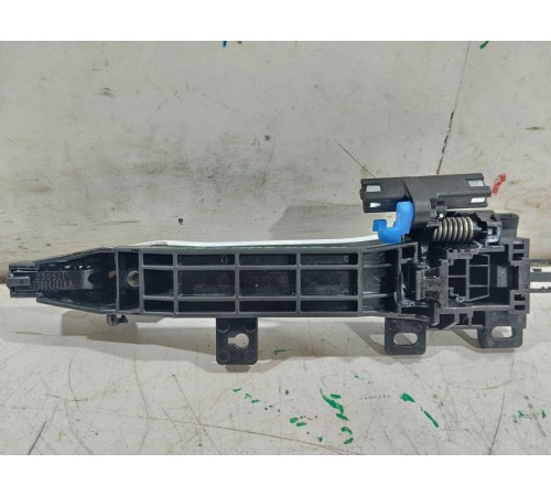 Ручка двери передняя правая внешняя