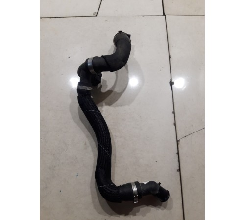 Патрубок системы охлаждения