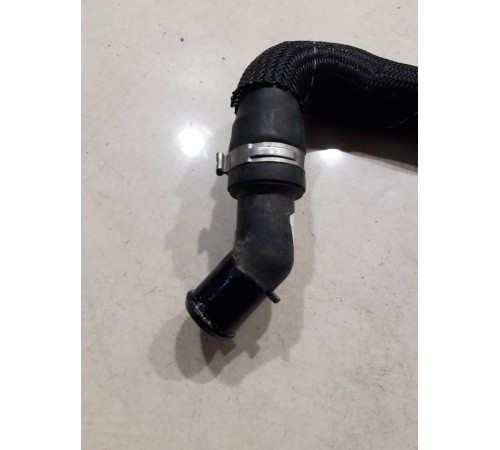 Патрубок системы охлаждения