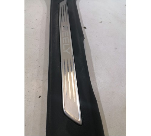 Накладка порога передняя левая