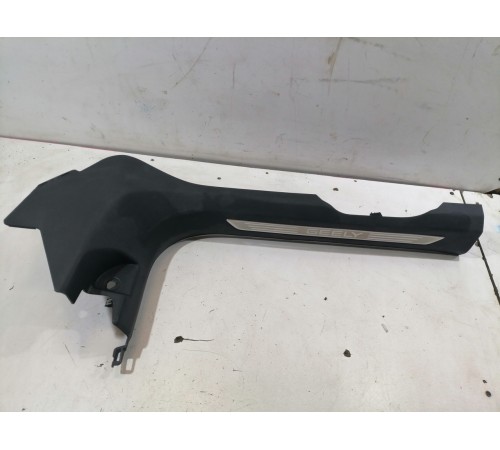 Накладка порога передняя левая