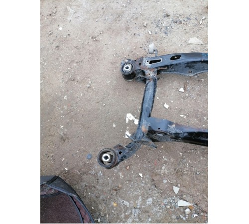 Балка подвески задняя