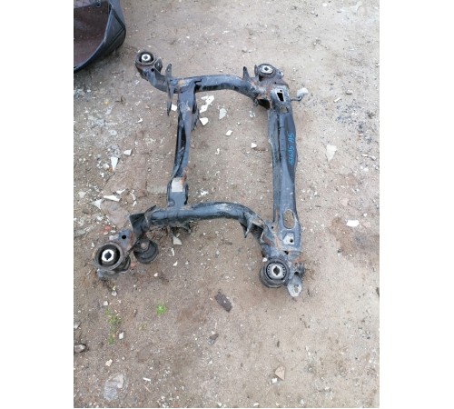 Балка подвески задняя