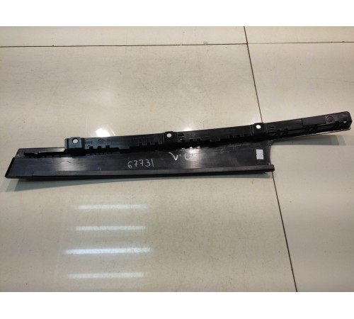 Накладка двери (передняя, левая)