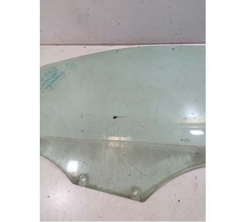 Стекло двери переднее левое