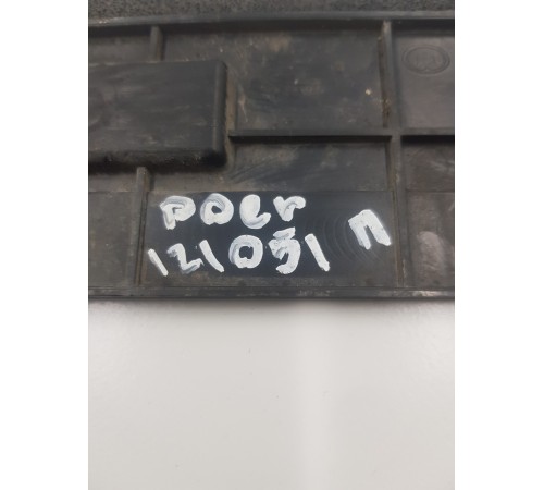 Дефлектор радиатора правый