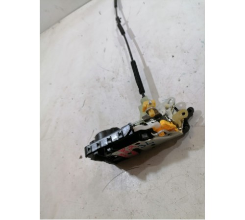 Замок двери задний левый