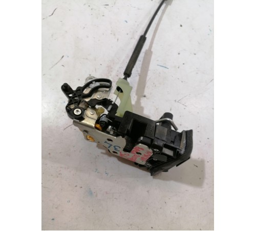 Замок двери задний левый