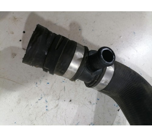 Патрубок радиатора