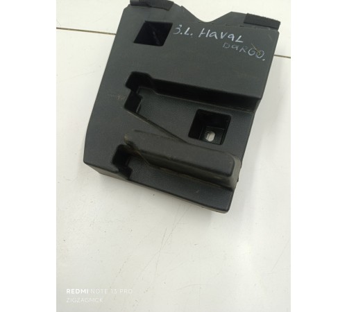 Обшивка багажника левая