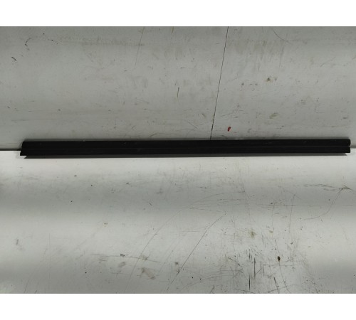 Уплотнитель стекла (задний левый внутренний)