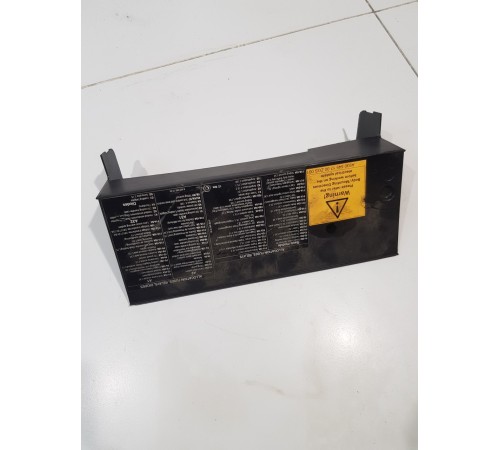 Крышка предохранителей