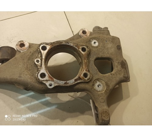 Кулак передний(передний левый)