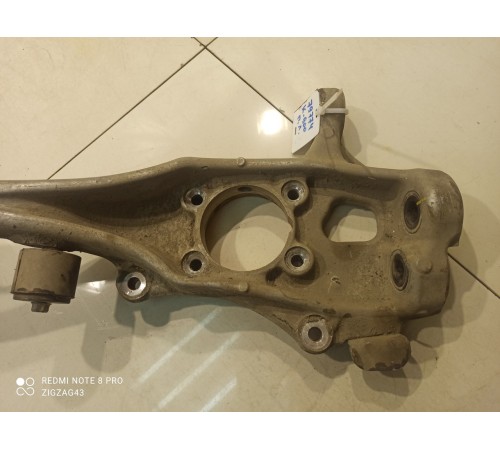 Кулак передний(передний левый)