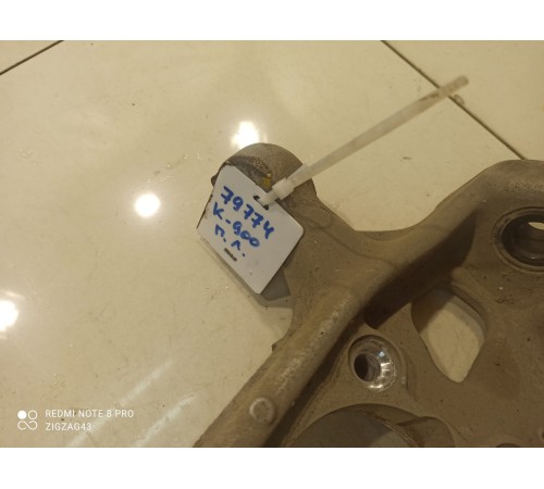 Кулак передний(передний левый)