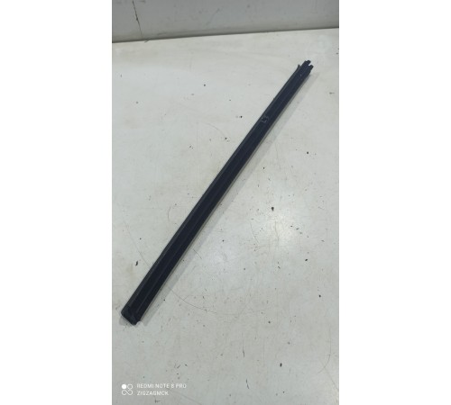 Уплотнитель стекла (задний левый внутренний)