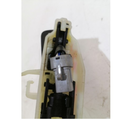 Ручка двери передняя правая с бесключевым доступом