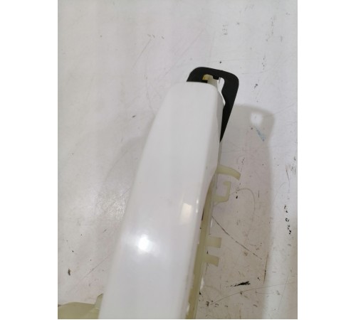 Ручка двери передняя правая с бесключевым доступом