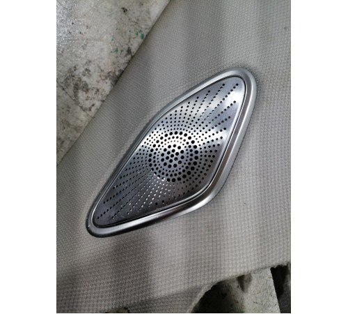 обшивка стойки правая 