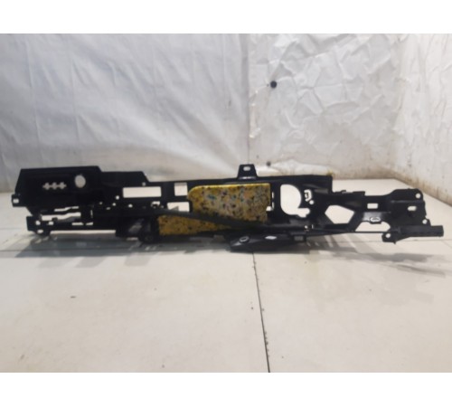 Кронштейн полки багажника левый