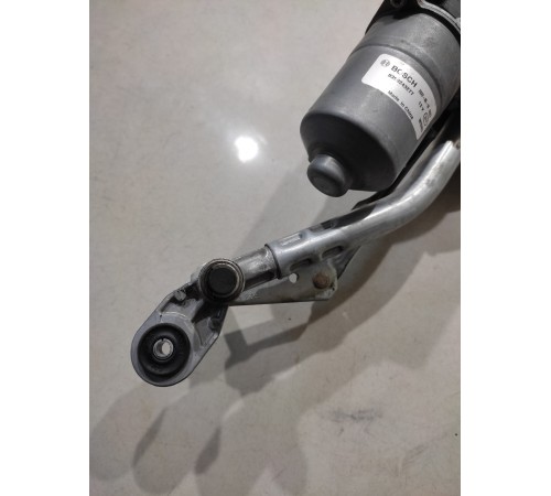 Трапеция стеклоочистителей в сборе с моторчиком