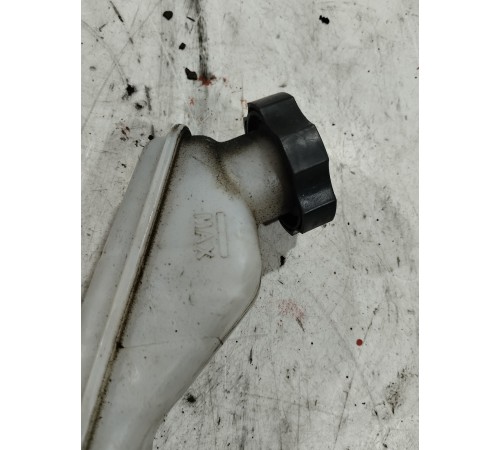 Главный тормозной цилиндр с бачком